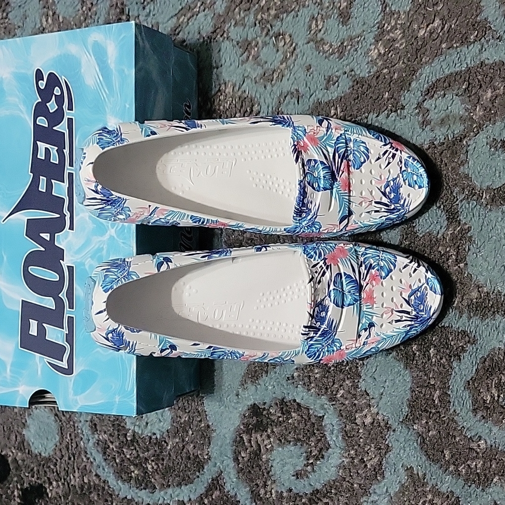 Floafers shoes, new in box. Size 10, floral design. Water proof,great for beach